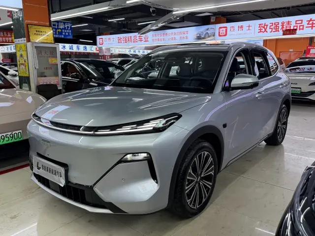 Фотография автомобиля — Geely Galaxy Starship 7 EM-i