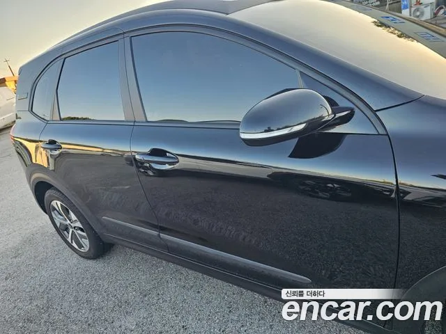 Kia Niro — Фото автомобиля 15