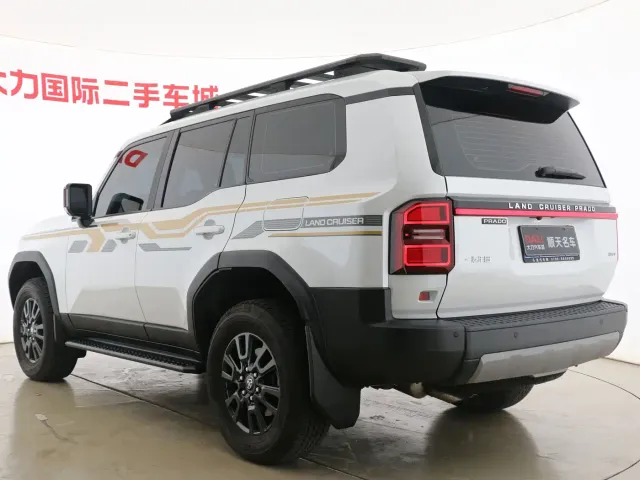 Toyota Prado — Фото автомобиля 15