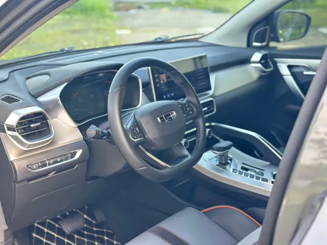 Geely Binyue — Фото автомобиля 12