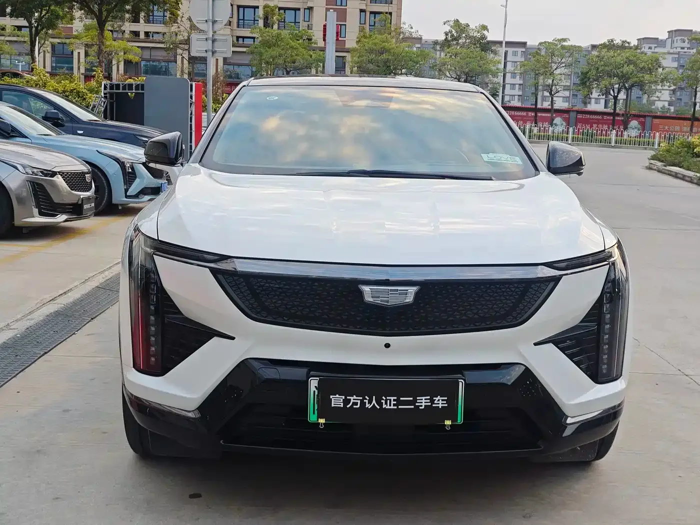 Cadillac IQ Ao Ge 2024 AWD Long Range Edition — Фото автомобиля 2