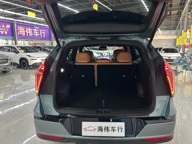 Geely Boyue L — Фото автомобиля 6
