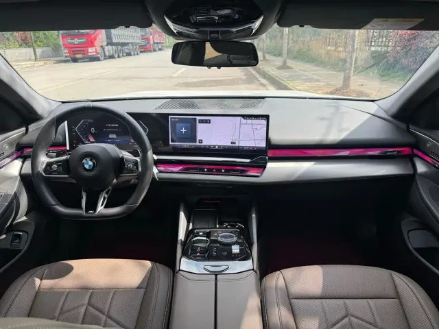 BMW 5 Series — Фото автомобиля 6