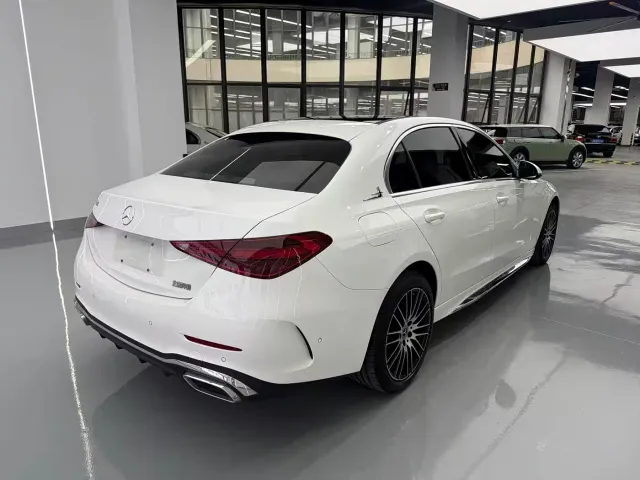 Mercedes-Benz C-Class — Фото автомобиля 12