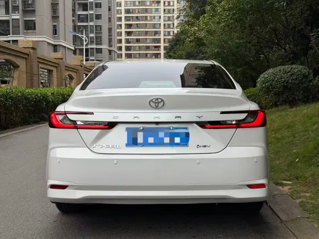 Toyota Camry — Фото автомобиля 4