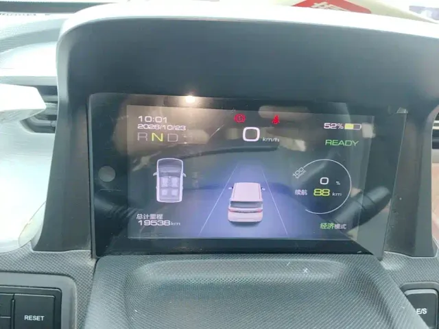 Wuling Hongguang Mini EV — Фото автомобиля 11