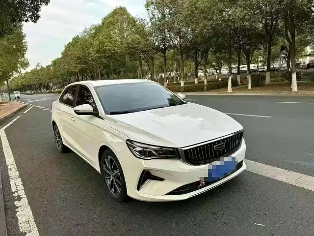 Geely Emgrand — Фото автомобиля 3