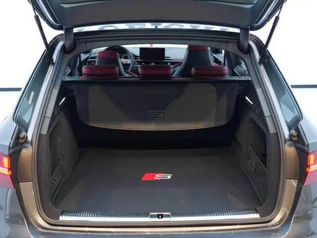 Audi S4 — Фото автомобиля 16
