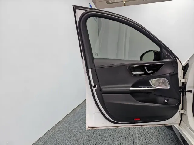 Mercedes-Benz C-Class — Фото автомобиля 13