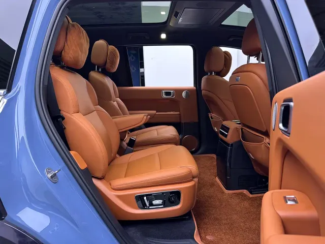 Li Auto L9 — Фото автомобиля 13