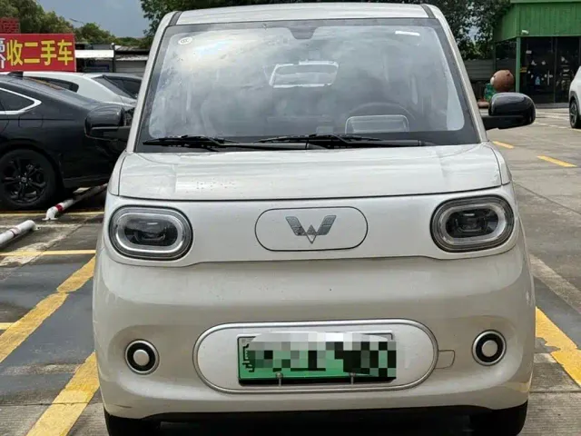 Фотография автомобиля — Wuling Hongguang Mini EV