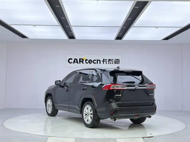 Toyota Wildlander — Фото автомобиля 3