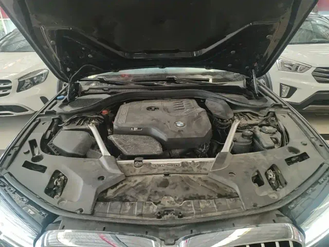 BMW 5 Series — Фото автомобиля 19
