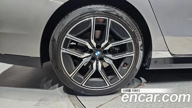 BMW 7-Series — Фото автомобиля 5