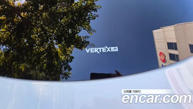 Tesla Model Y — Фото автомобиля 5