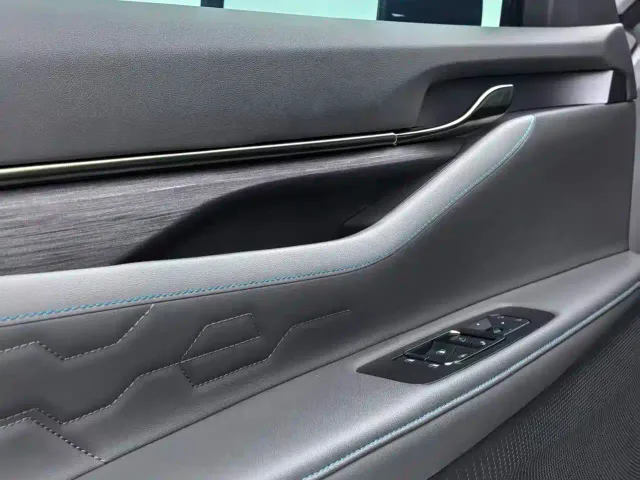 Ford Edge — Фото автомобиля 24
