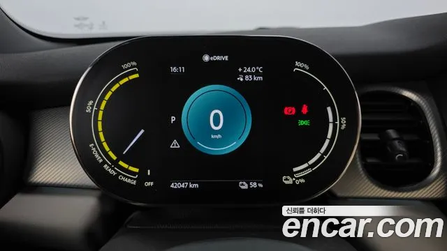 MINI Cooper Electric — Фото автомобиля 11
