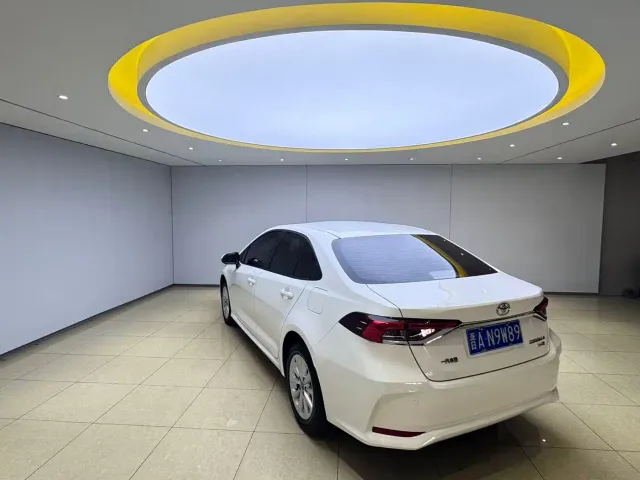 Toyota Corolla — Фото автомобиля 6