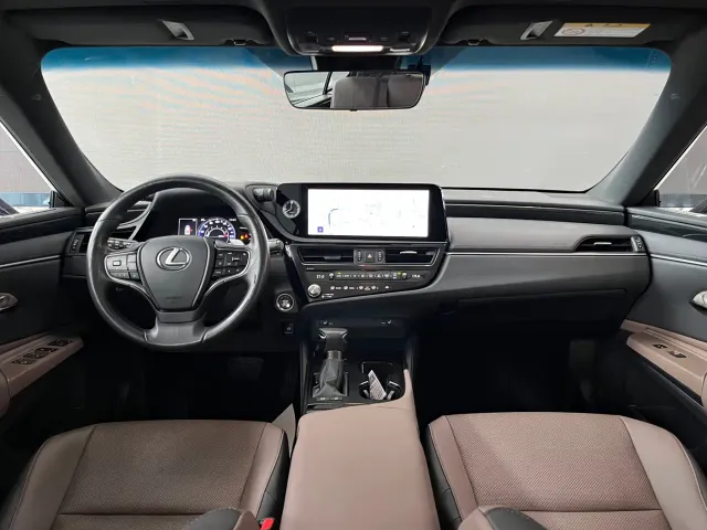 Lexus ES — Фото автомобиля 12