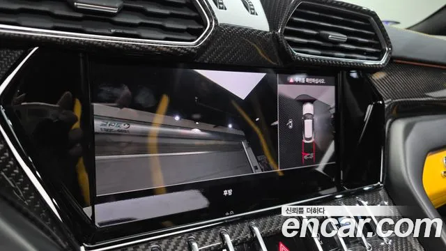 Lamborghini Urus — Фото автомобиля 15