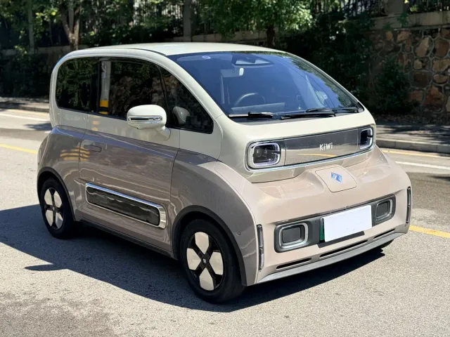 Baojun KiWi EV — Фото автомобиля 3