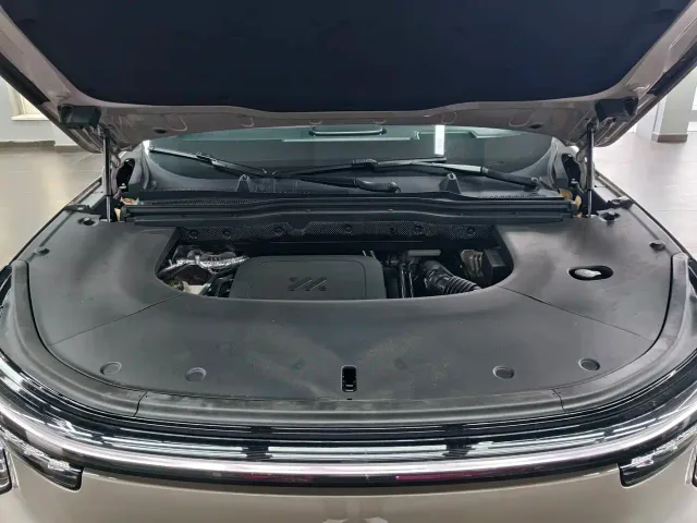 IM Motors LS8 — Фото автомобиля 6