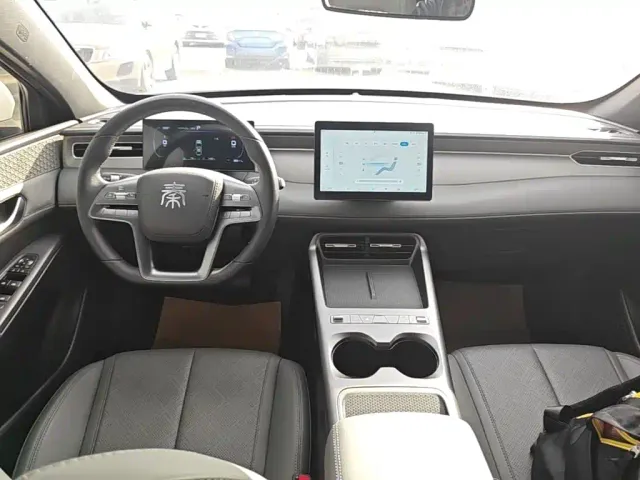 BYD Qin PLUS — Фото автомобиля 9