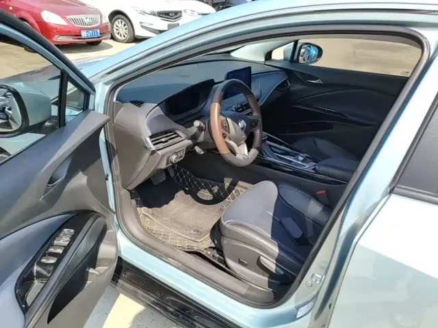 Buick Velite 6 — Фото автомобиля 15