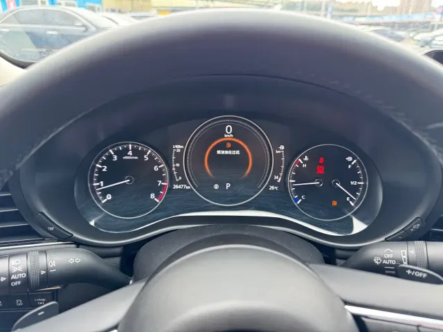 Mazda Axela — Фото автомобиля 18