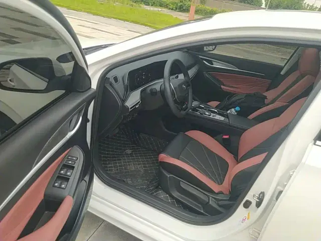 Changan Eado — Фото автомобиля 15