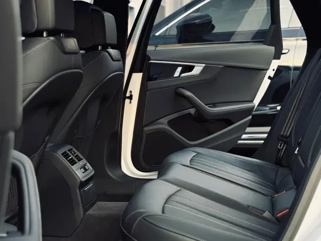 Audi A4L — Фото автомобиля 10