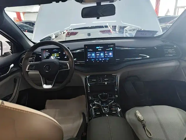 BYD Qin PLUS — Фото автомобиля 9