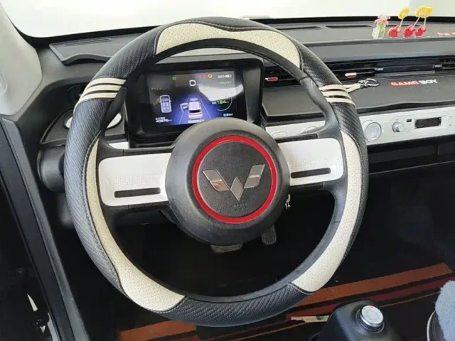 Wuling Hongguang Mini EV — Фото автомобиля 10