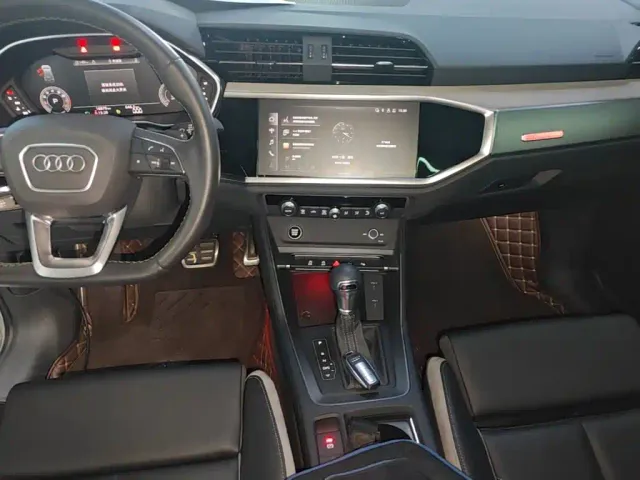 Audi Q3 — Фото автомобиля 12