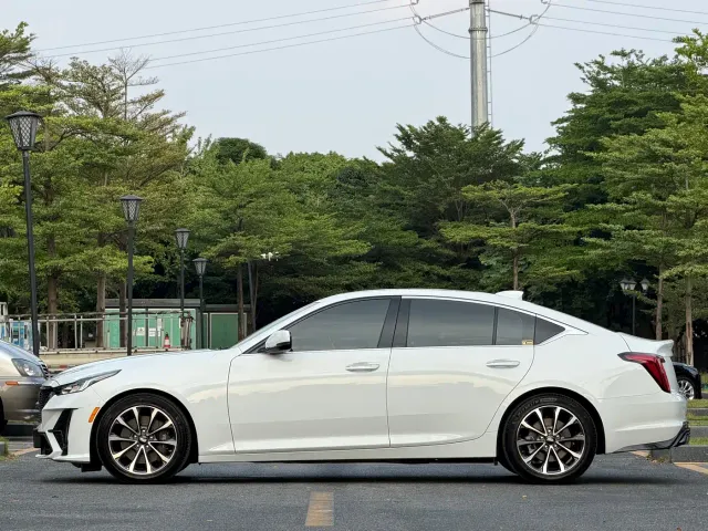 Cadillac CT5 — Фото автомобиля 2