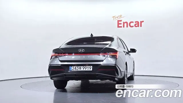 Hyundai Avante CN7 — Фото автомобиля 4