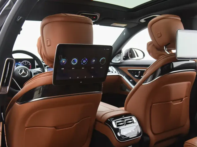 Mercedes-Benz S-Class — Фото автомобиля 12