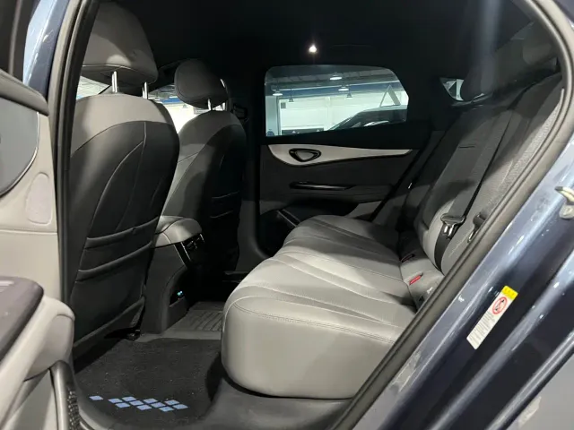 BYD Seal 07 DM-i — Фото автомобиля 8