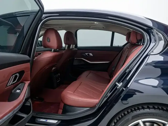 BMW 3 Series — Фото автомобиля 9