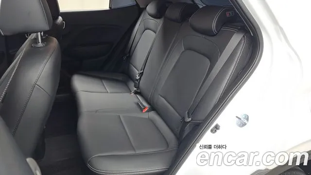 Hyundai Venue — Фото автомобиля 16
