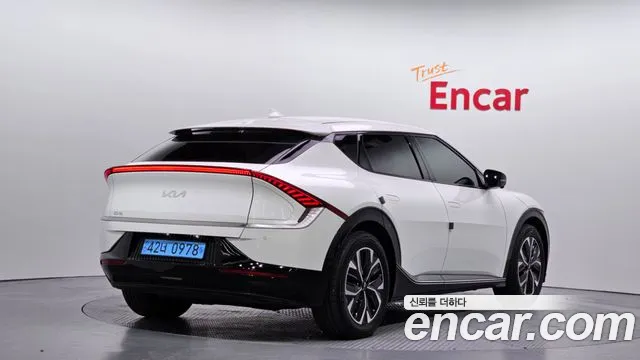 Kia EV6 — Фото автомобиля 2