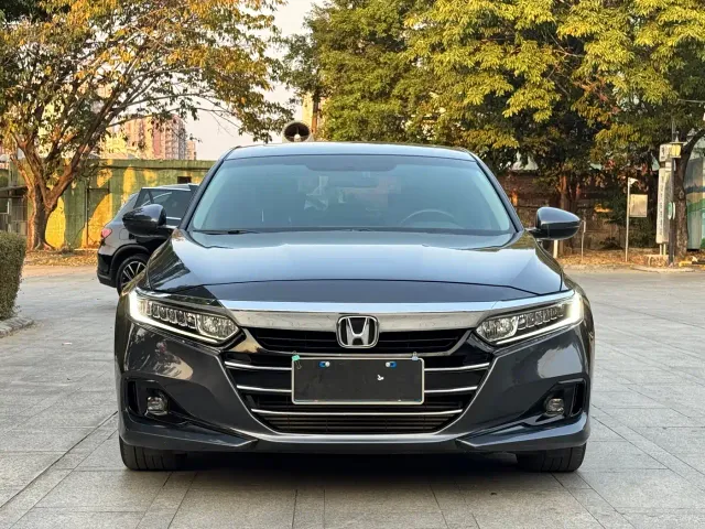 Honda Accord — Фото автомобиля 2