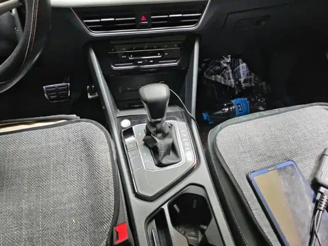Volkswagen Tiguan L — Фото автомобиля 16