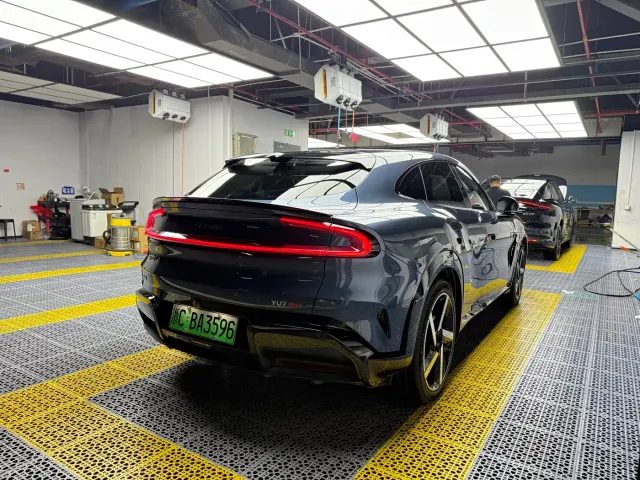Xiaomi YU7 — Фото автомобиля 6