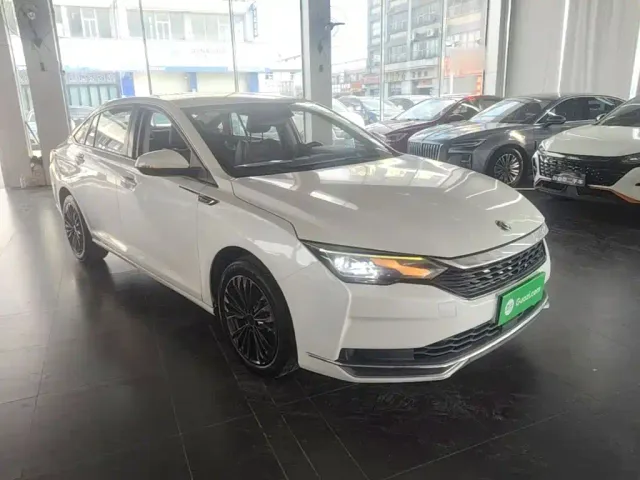 Dongfeng Yixuan MAX — Фото автомобиля 3