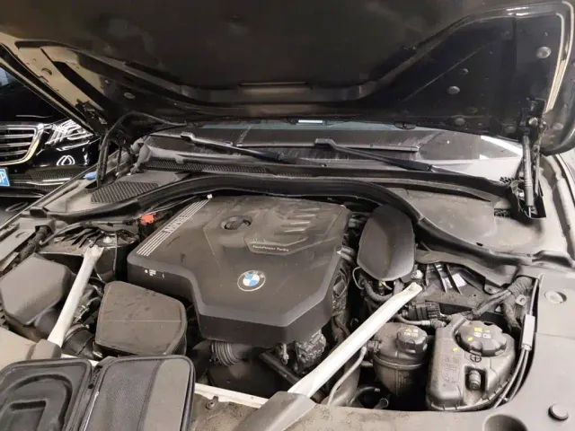 BMW 5 Series — Фото автомобиля 21