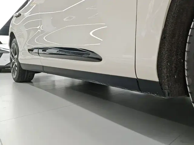 IM Motors LS6 — Фото автомобиля 20