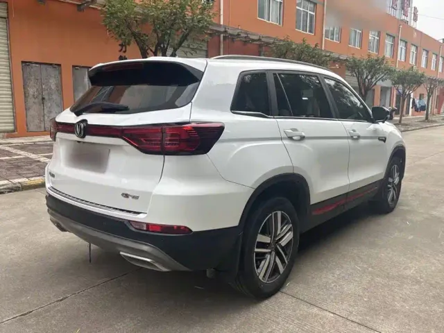 Changan CS75 — Фото автомобиля 11
