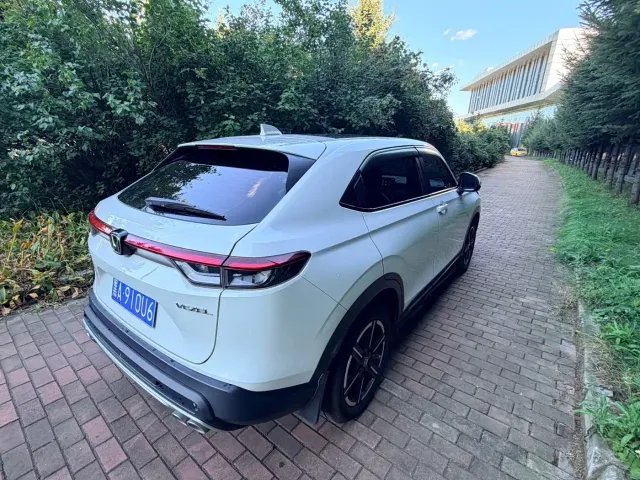 Honda Vezel — Фото автомобиля 4