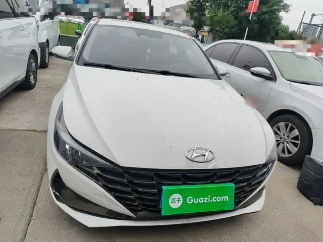 Hyundai Elantra — Фото автомобиля 2